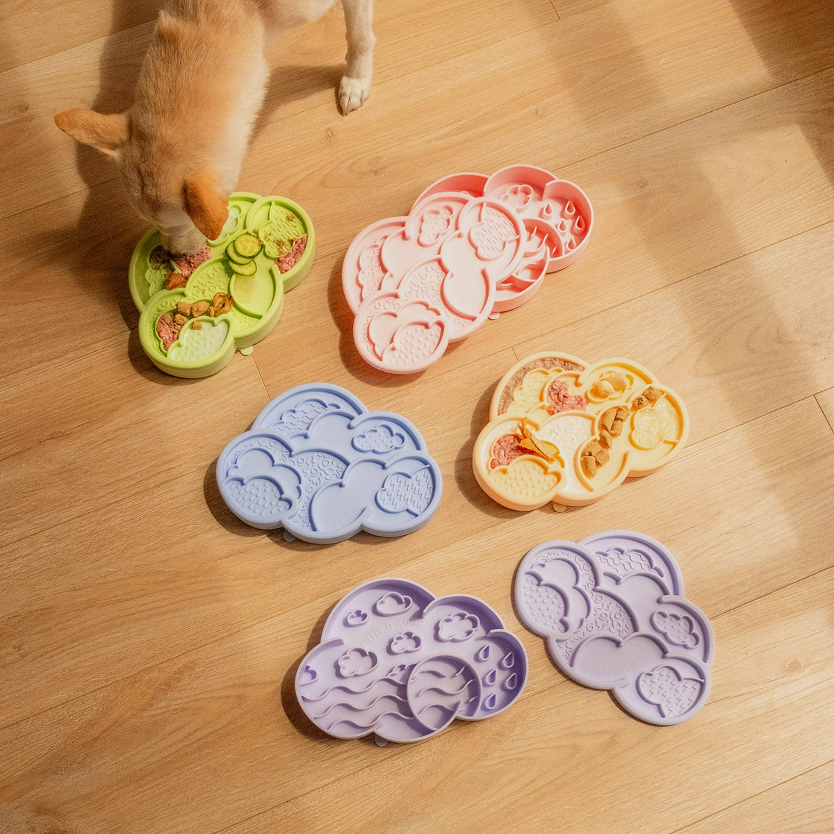 Cloud nine lick mat & lid | honeydew