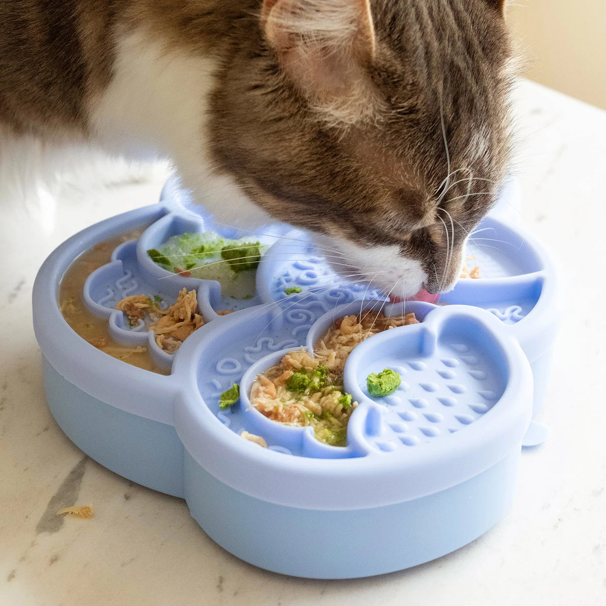 Cloud nine lick mat & lid | cornflower