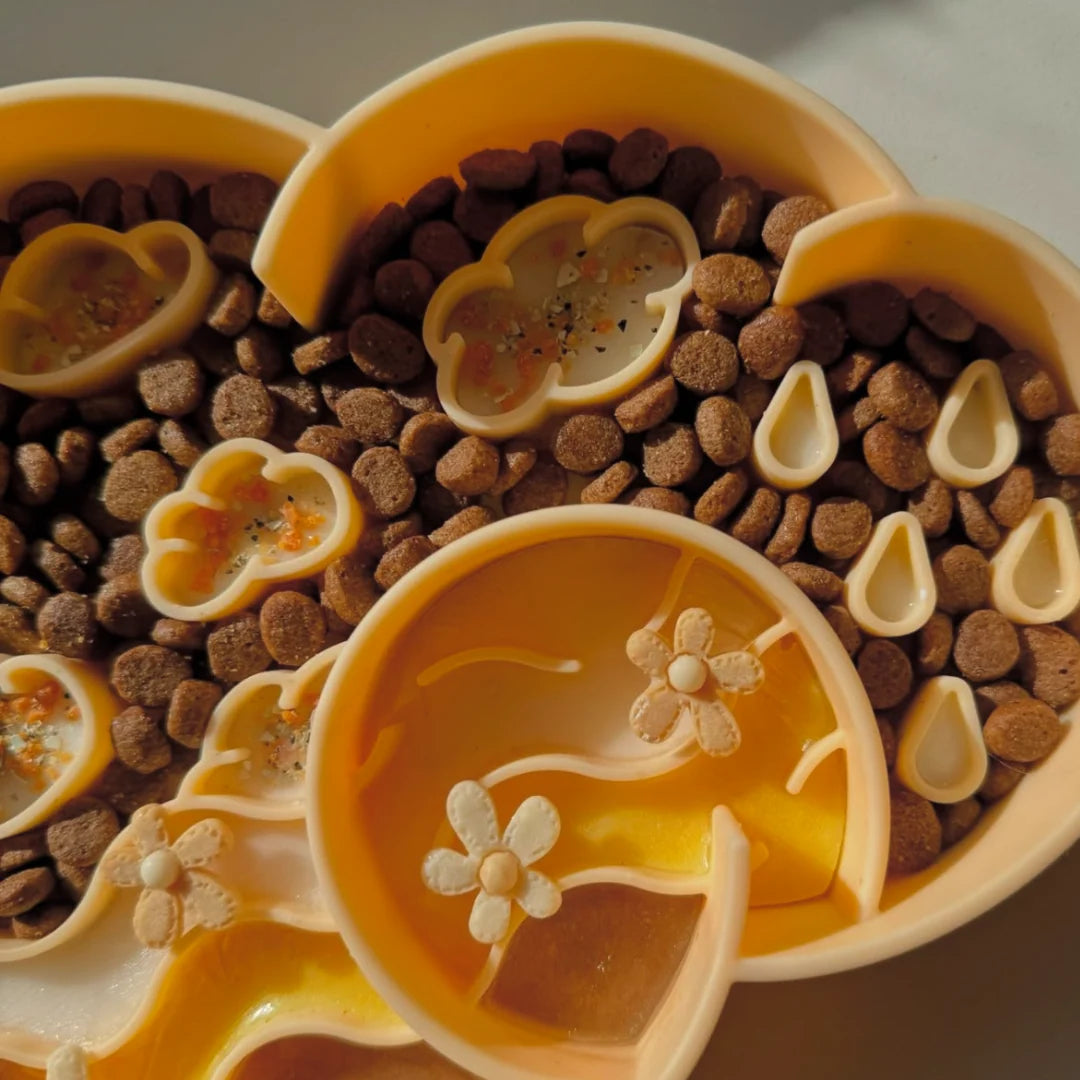 Cloud slow feeder bowl | clementine