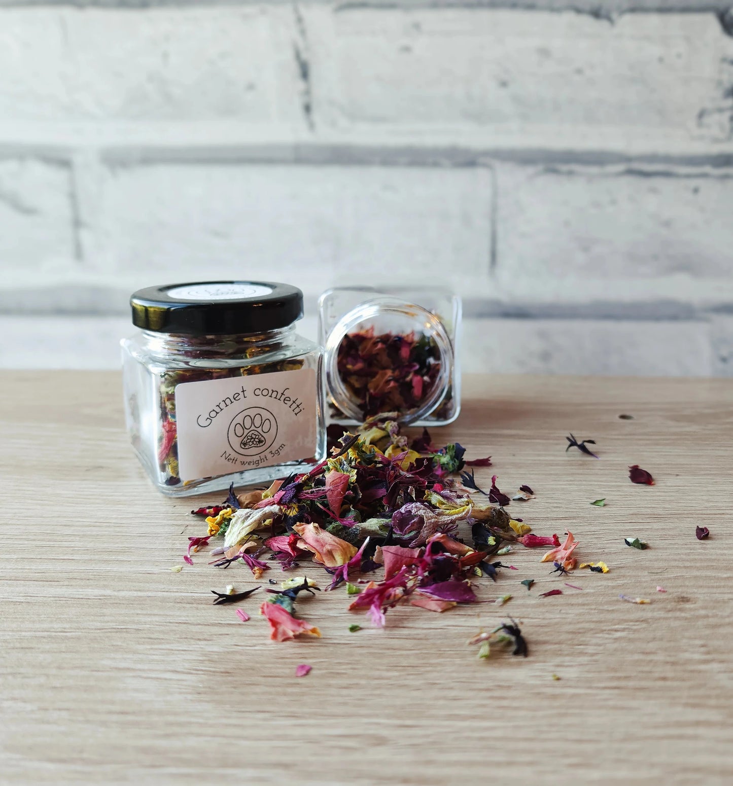 Garnet Confetti (Six flowers)