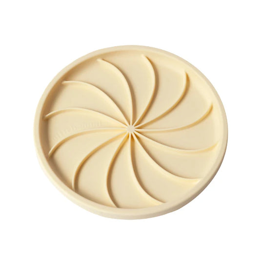 Wheelies lick mat & lid | buttercup