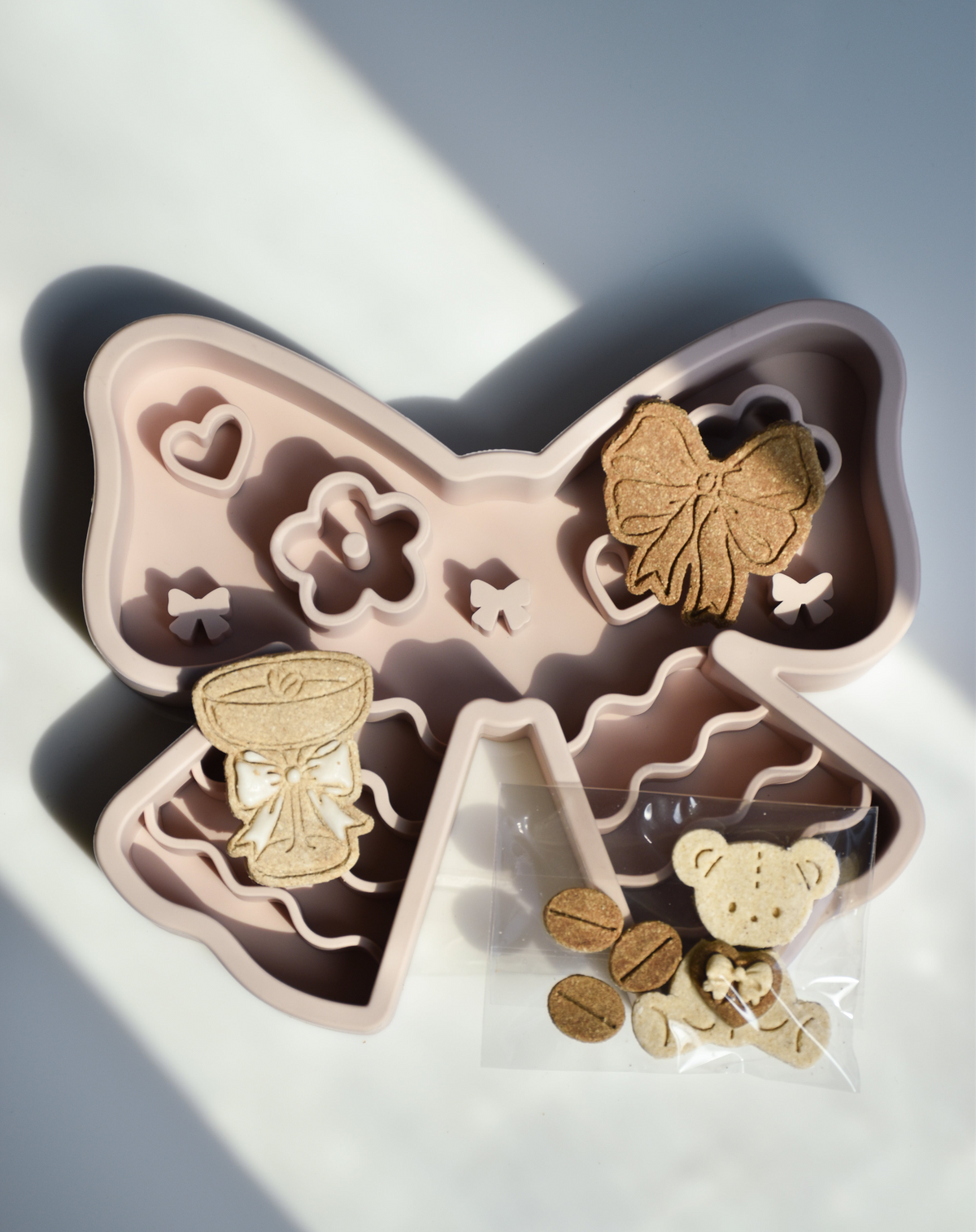 Latte Lover Set (1 cookie + 1 feeder)