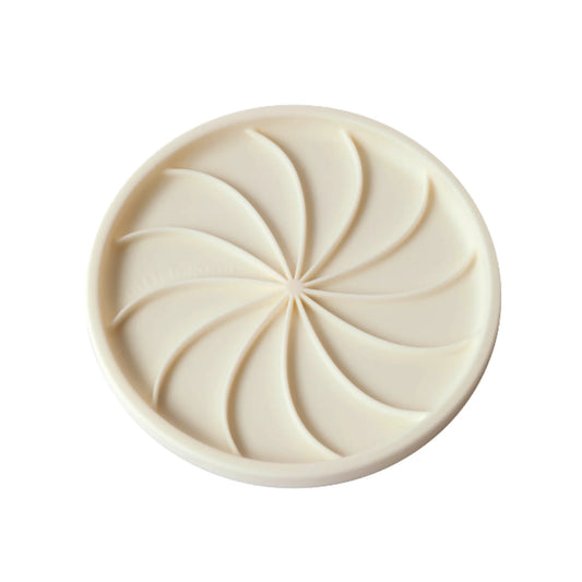 Wheelies lick mat & lid | coconut