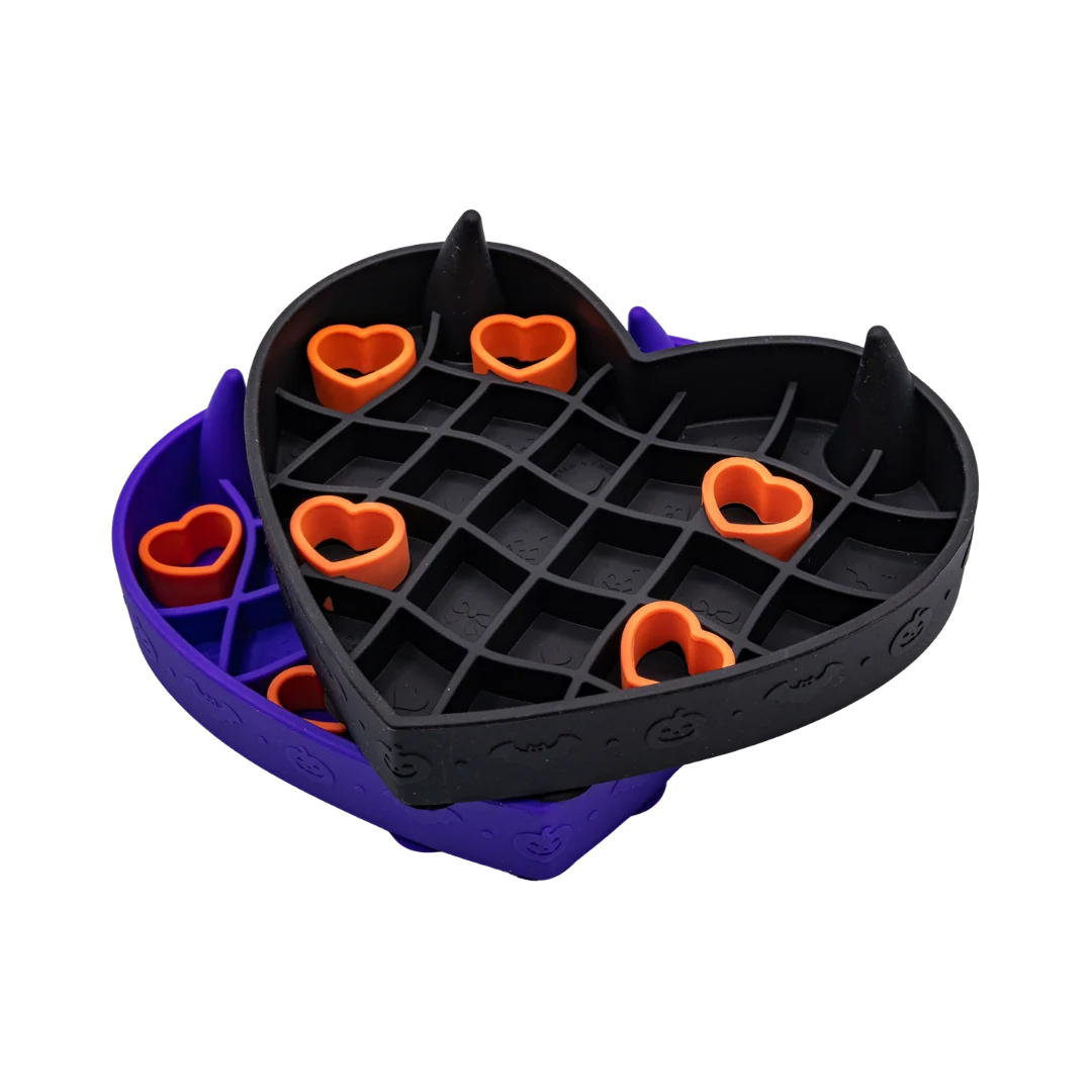 Heart-O-Ween Grub Mat (Black)